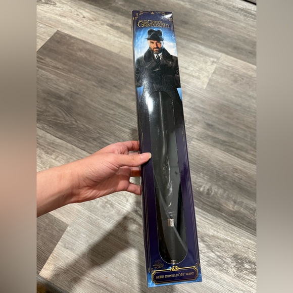 Warner Bros. Other - Fantastic Beasts Crimes of Grindelwald Albus Dumbledore Wand NWT NWB Never open